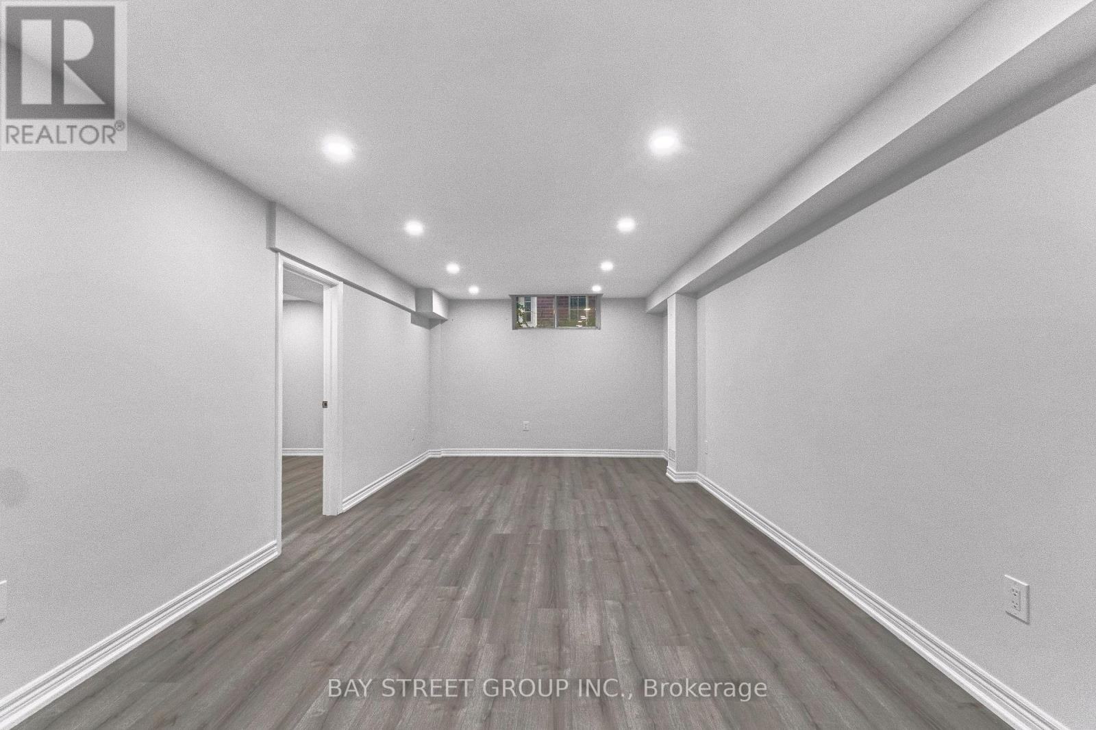80 IRISH ROSE DRIVE - 34