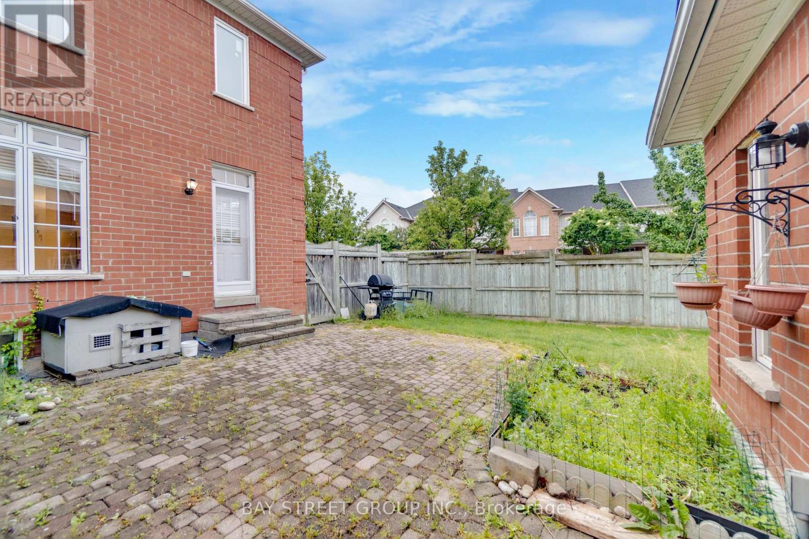 80 IRISH ROSE DRIVE - 38