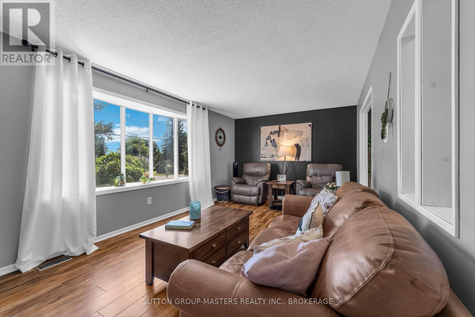 715 COLLINS BAY ROAD - 9