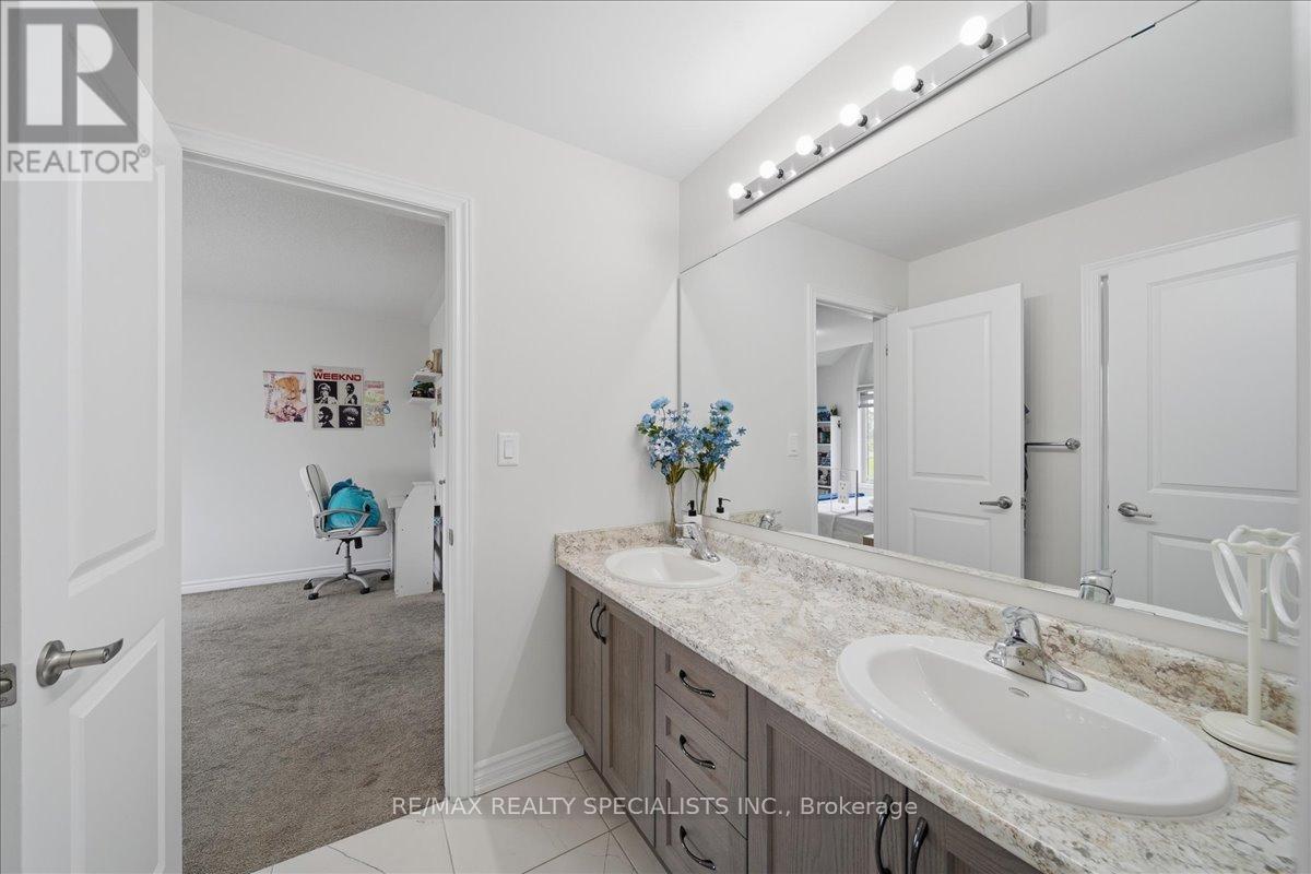 120 DURHAM AVENUE - 40
