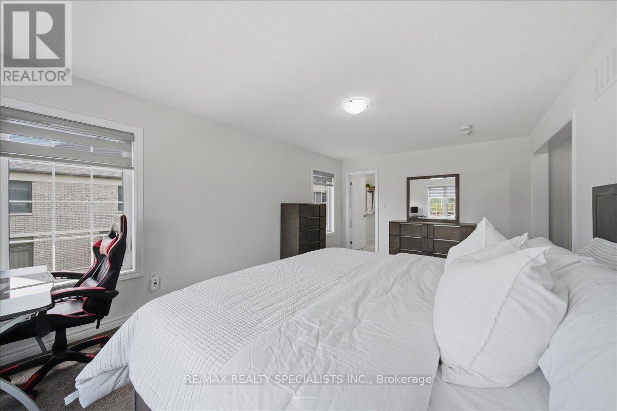 120 DURHAM AVENUE - 34