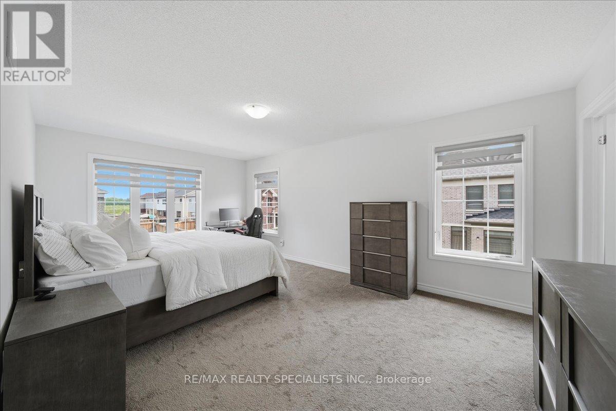 120 DURHAM AVENUE - 32