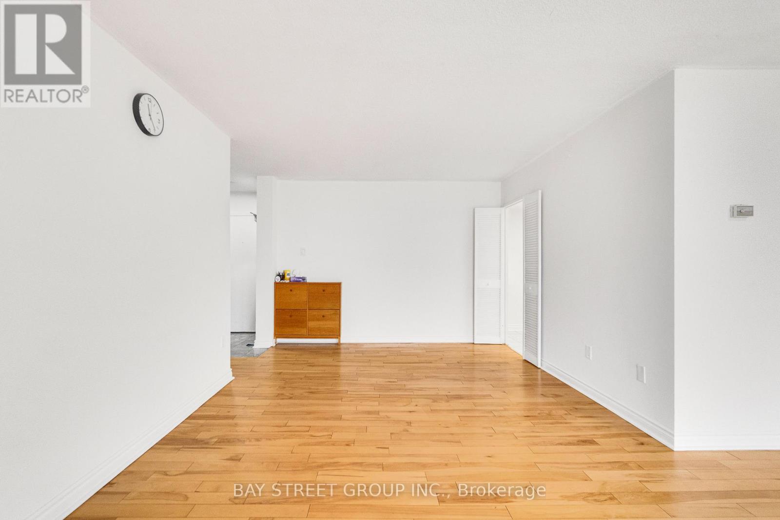 #1207 10 STONEHILL COURT - 13