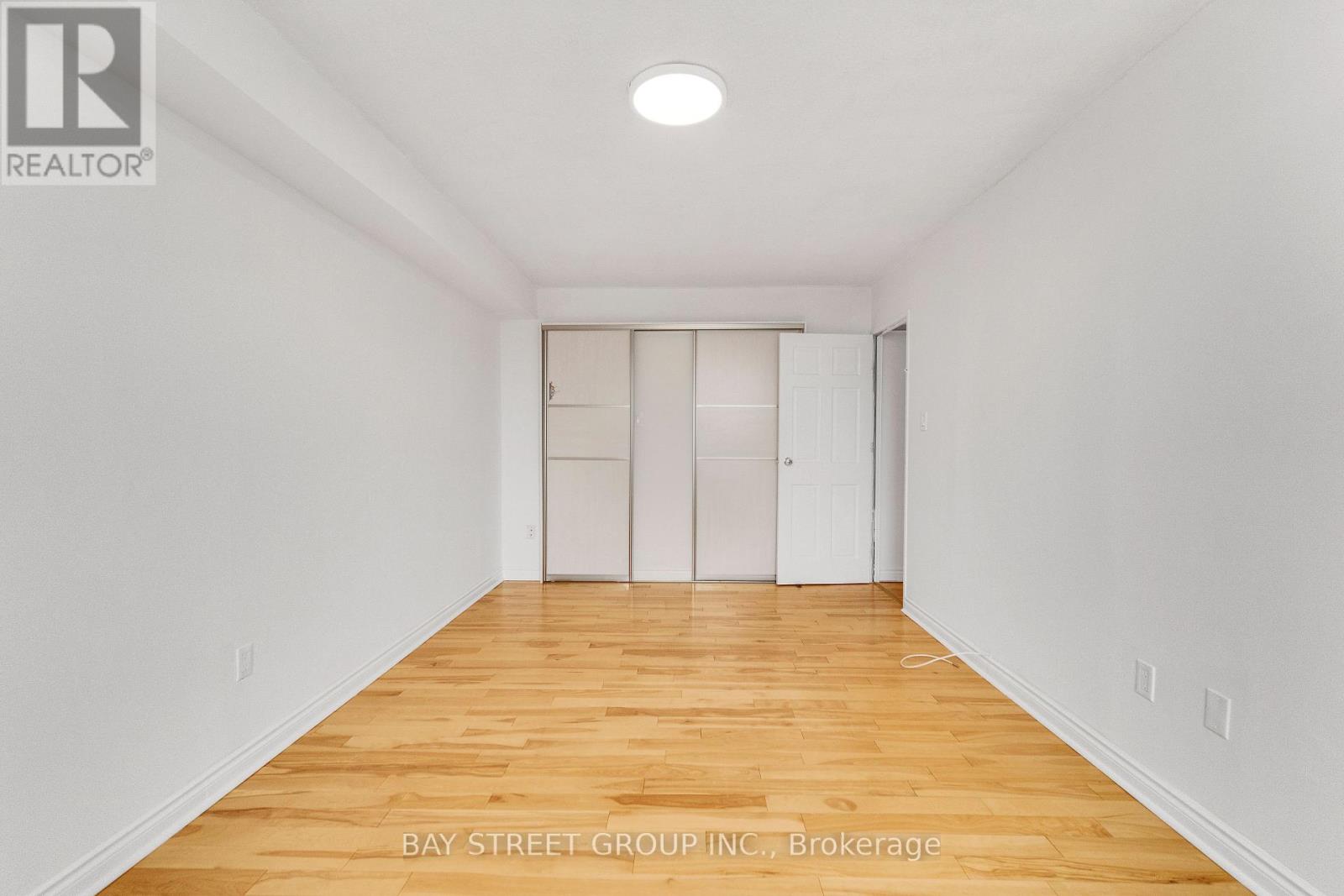 #1207 10 STONEHILL COURT - 22