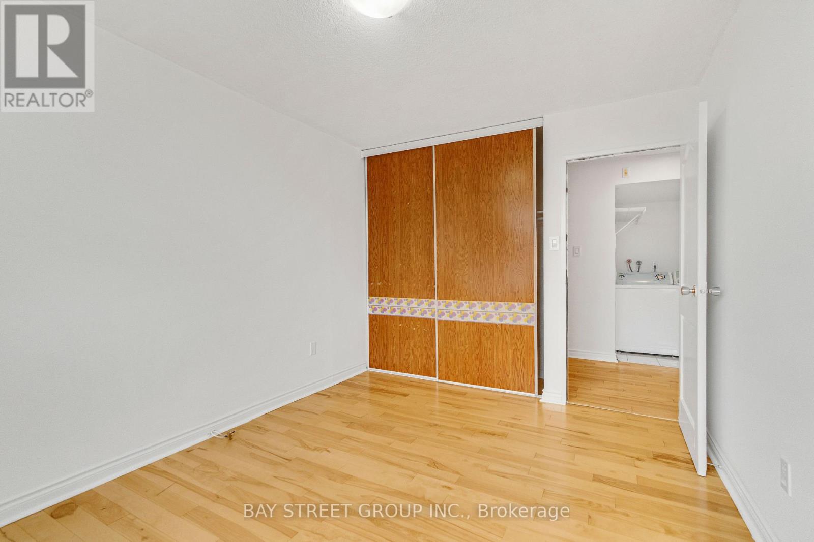 #1207 10 STONEHILL COURT - 25