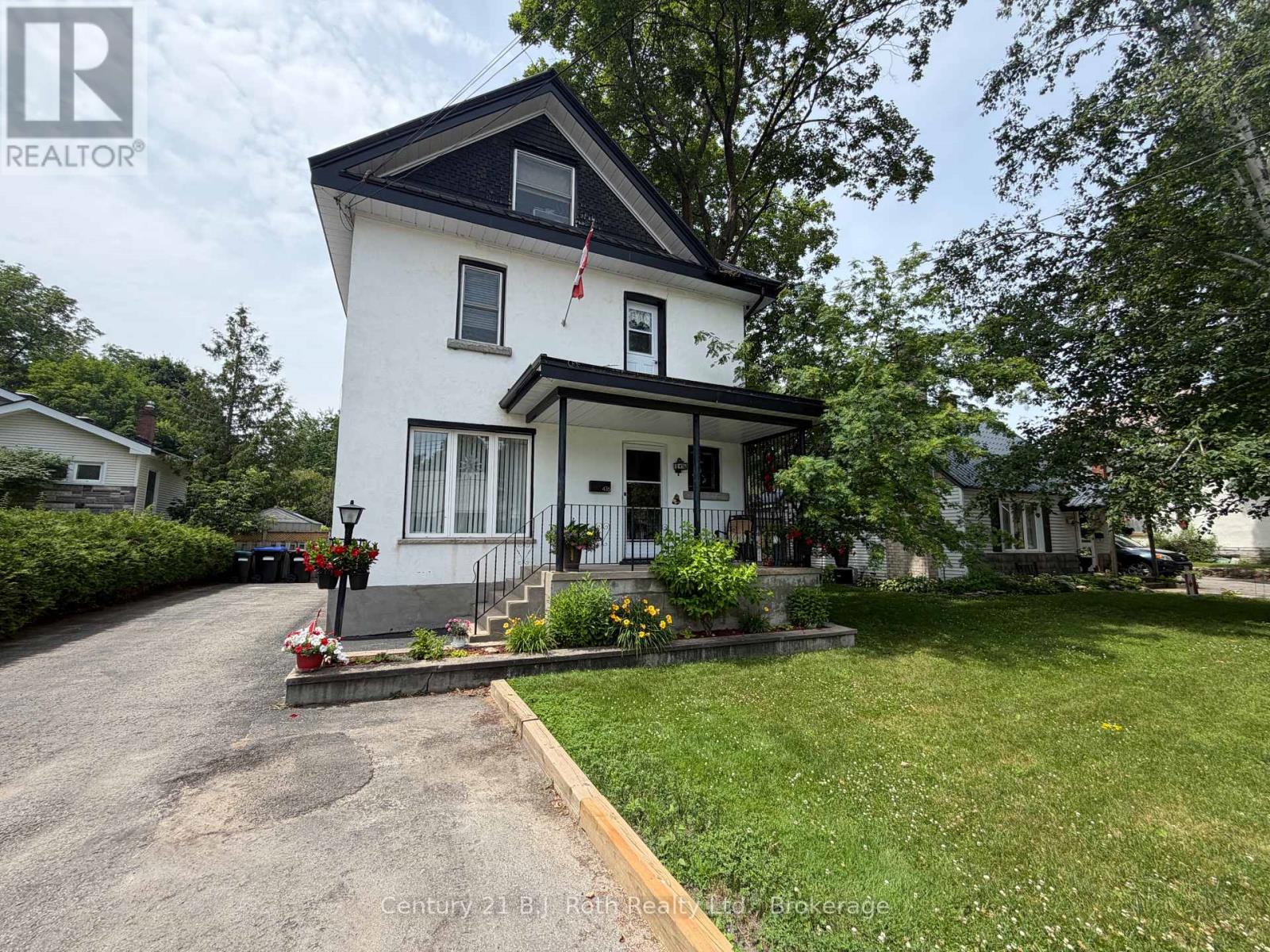 476 RUSSELL STREET - 2