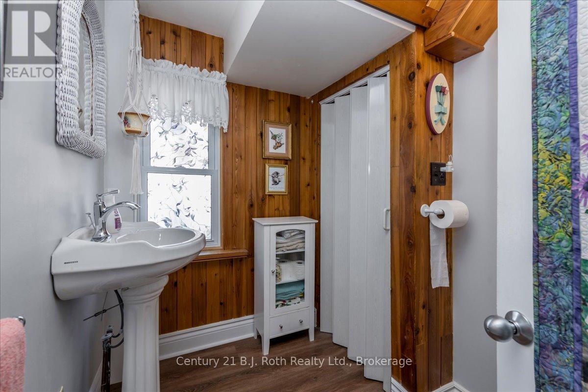476 RUSSELL STREET - 21