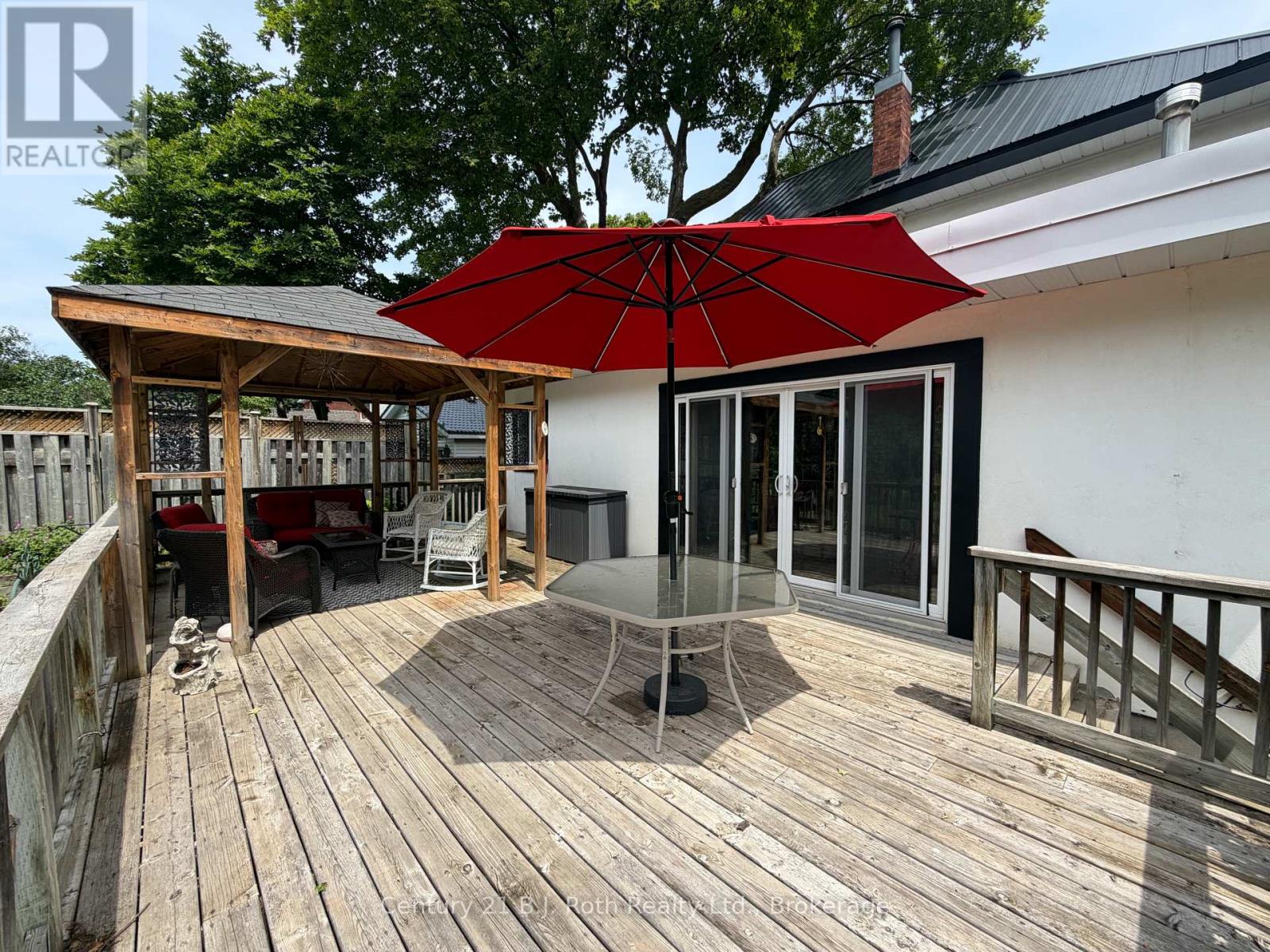 476 RUSSELL STREET - 24
