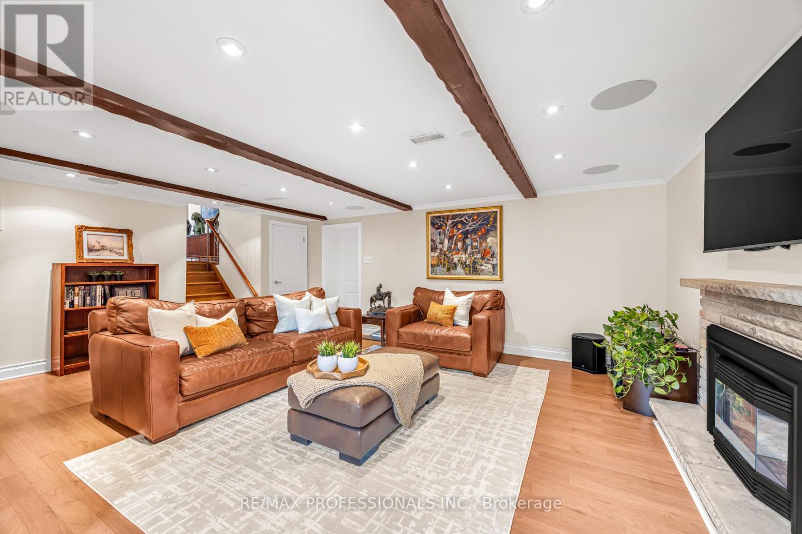 16 WOODPARK ROAD - 25