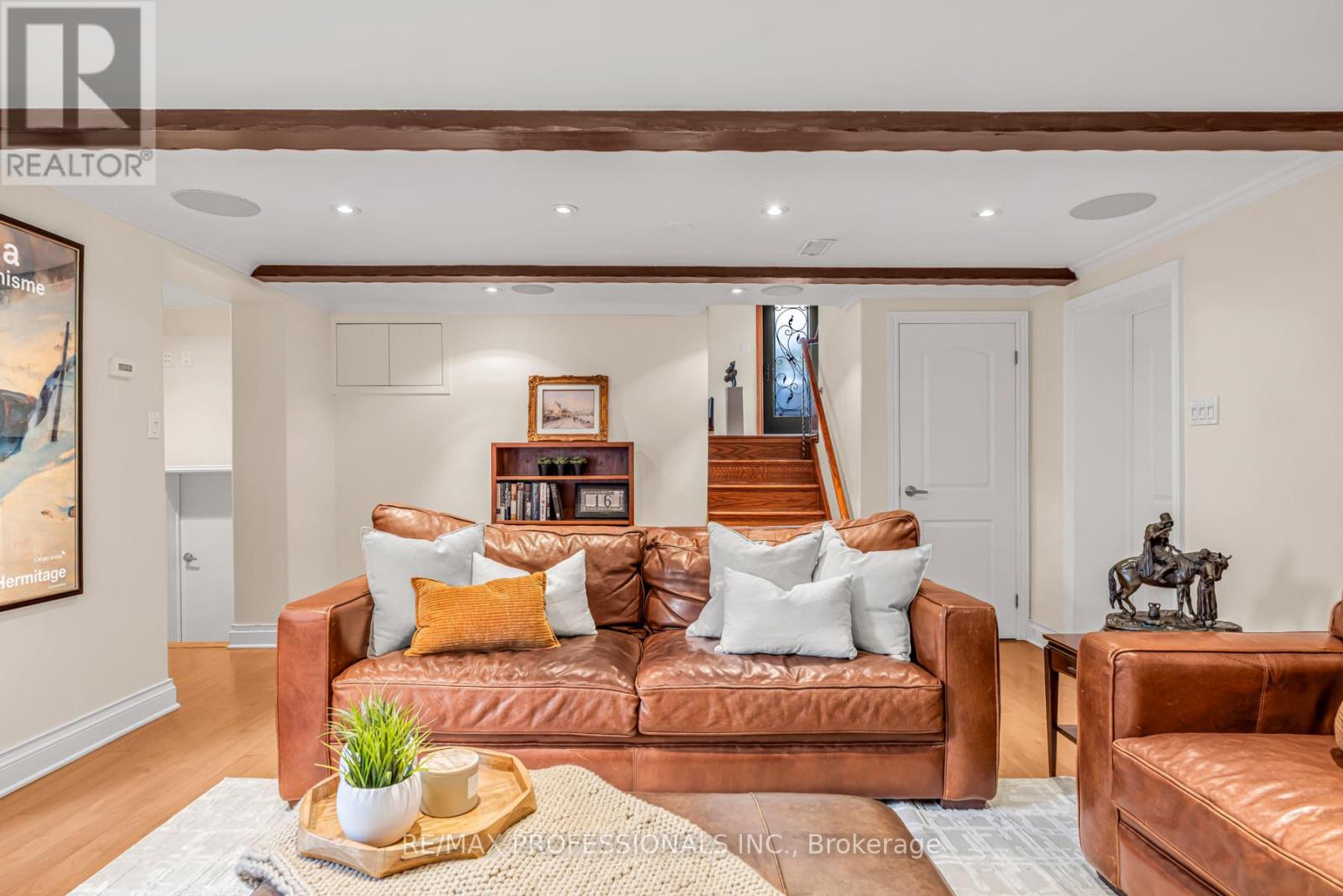 16 WOODPARK ROAD - 26
