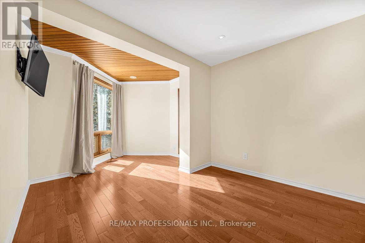 16 WOODPARK ROAD - 27