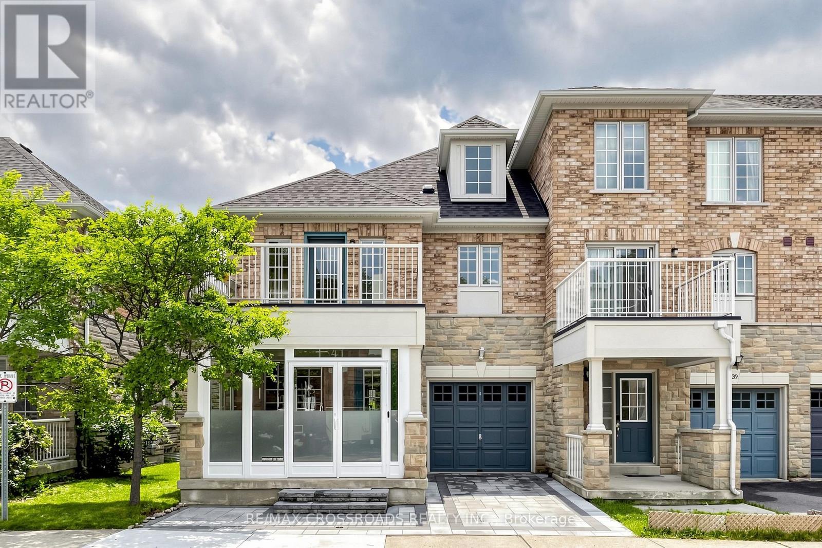 41 PRINCE CHARLES WAY - 1