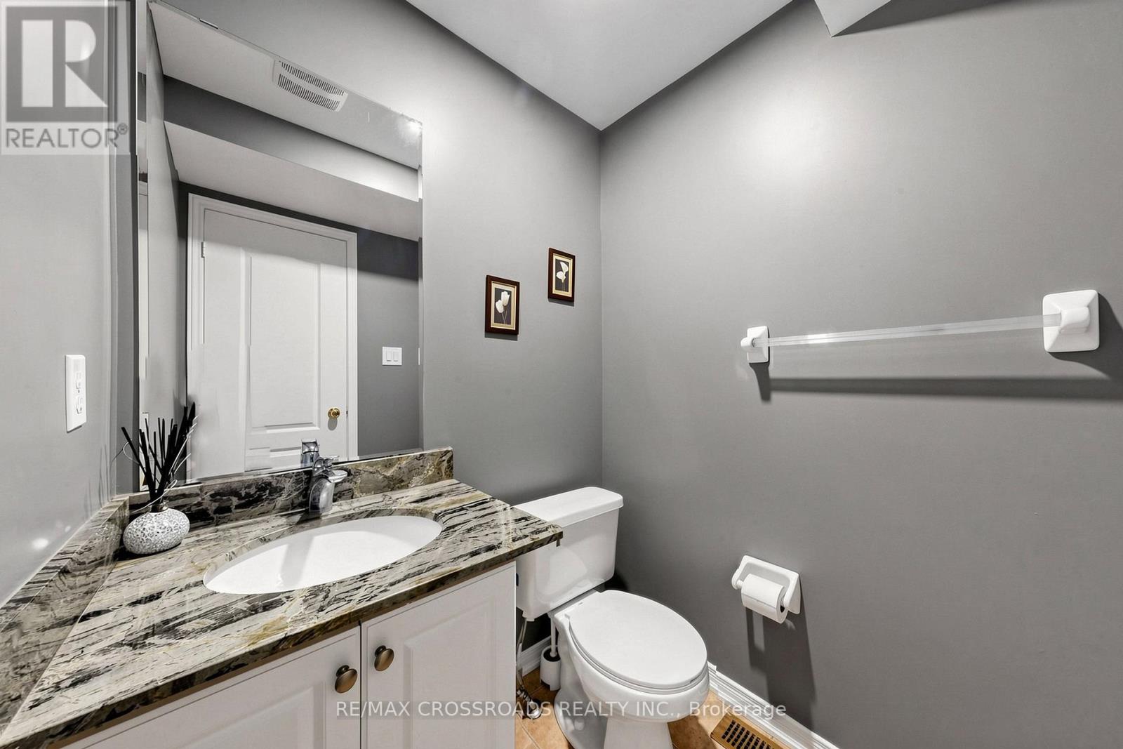 41 PRINCE CHARLES WAY - 13