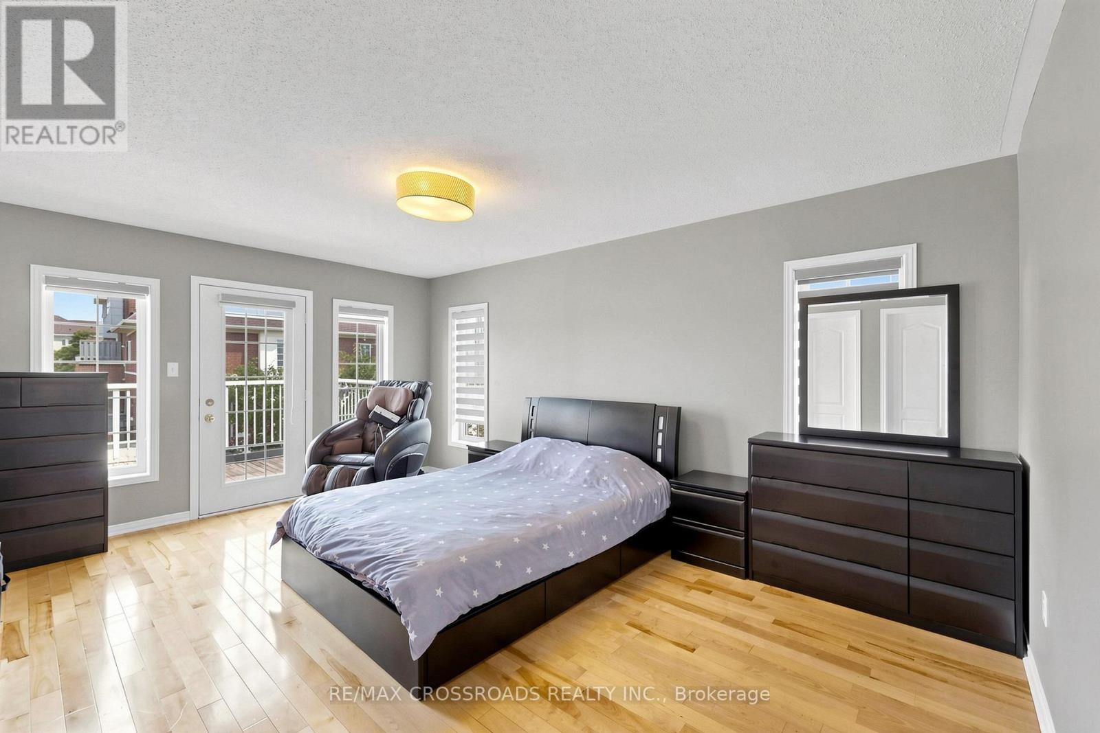 41 PRINCE CHARLES WAY - 14