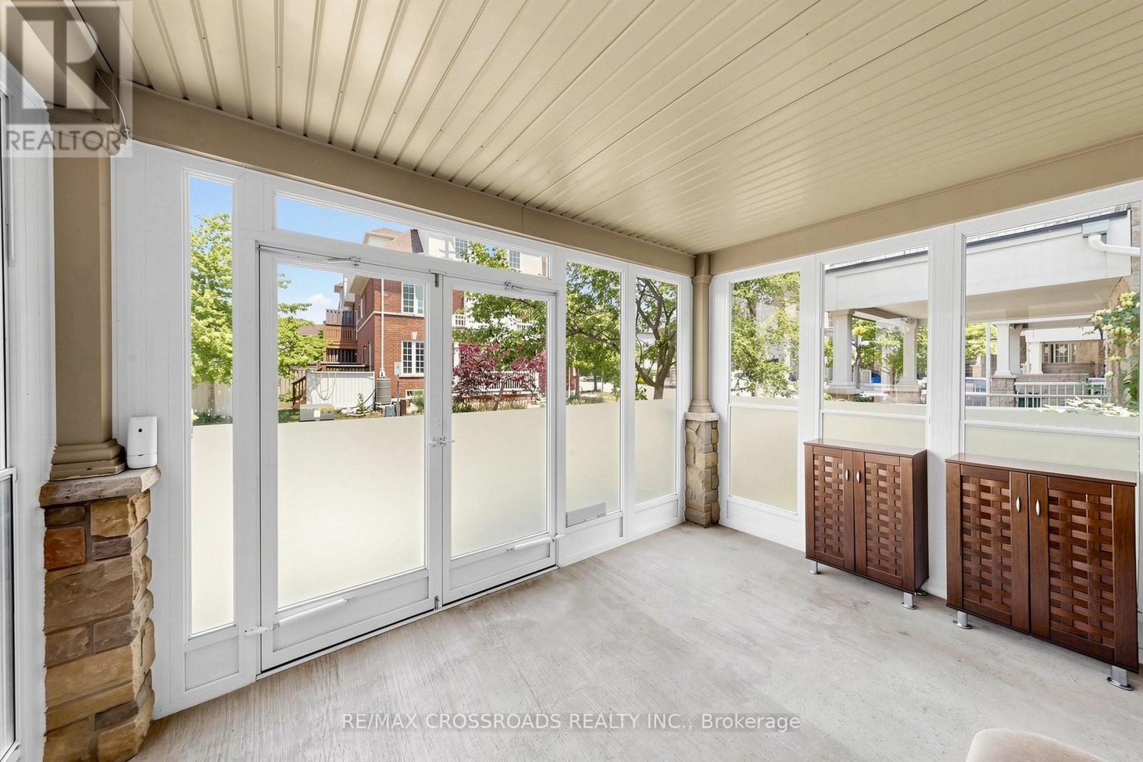 41 PRINCE CHARLES WAY - 2