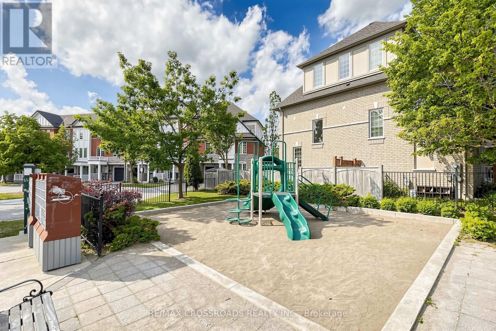 41 PRINCE CHARLES WAY - 22