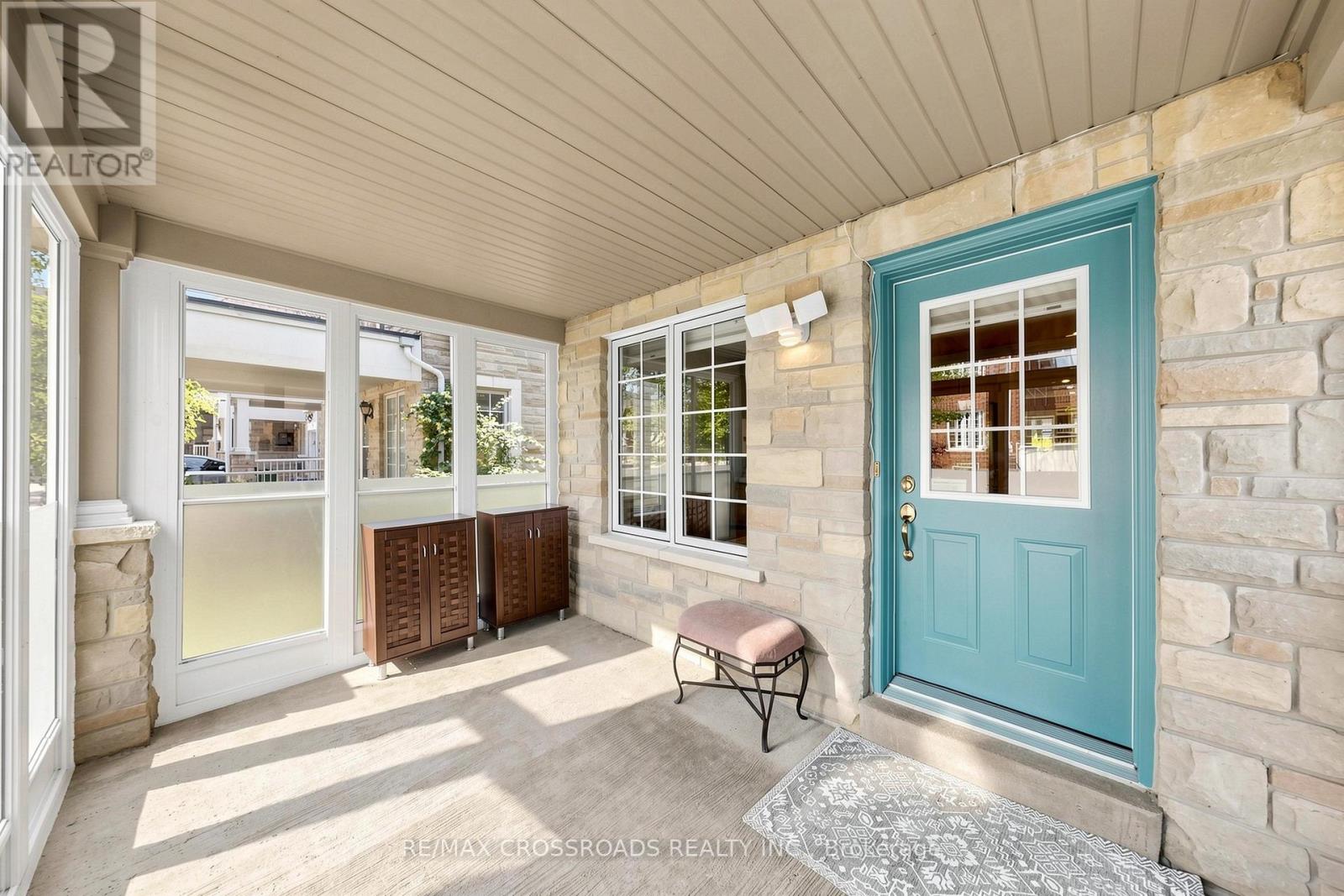 41 PRINCE CHARLES WAY - 3