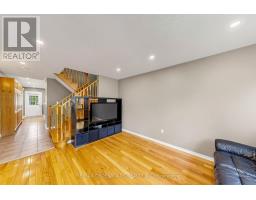 41 Prince Charles Way, Markham, ON L6C0B4 Photo 9