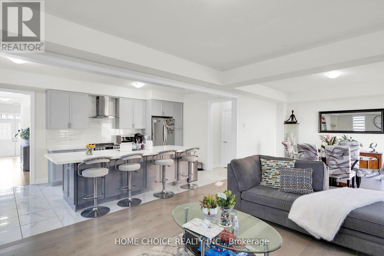 22 LUDLOW DRIVE E - 13