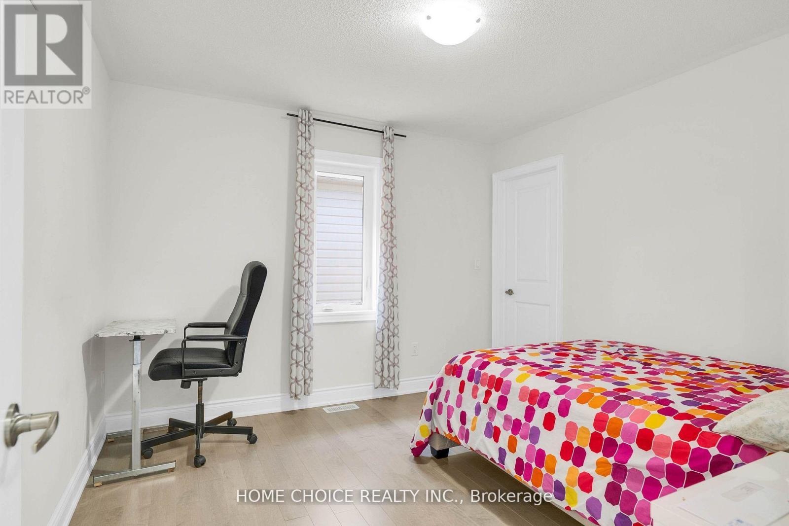 22 LUDLOW DRIVE E - Image 31