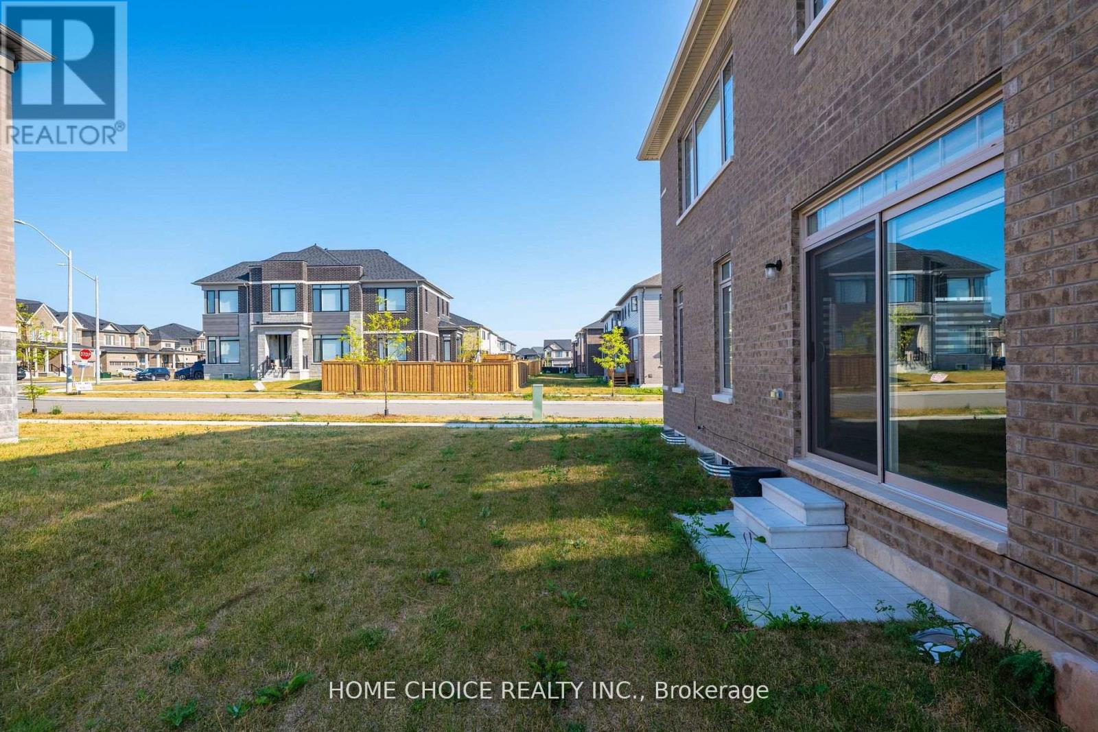 22 LUDLOW DRIVE E - Image 37