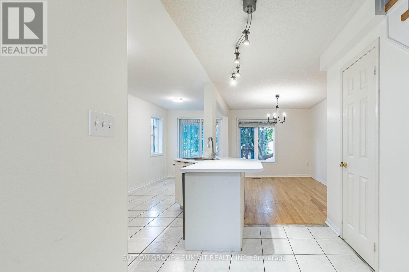 #63 1591 SOUTH PARADE COURT - 11