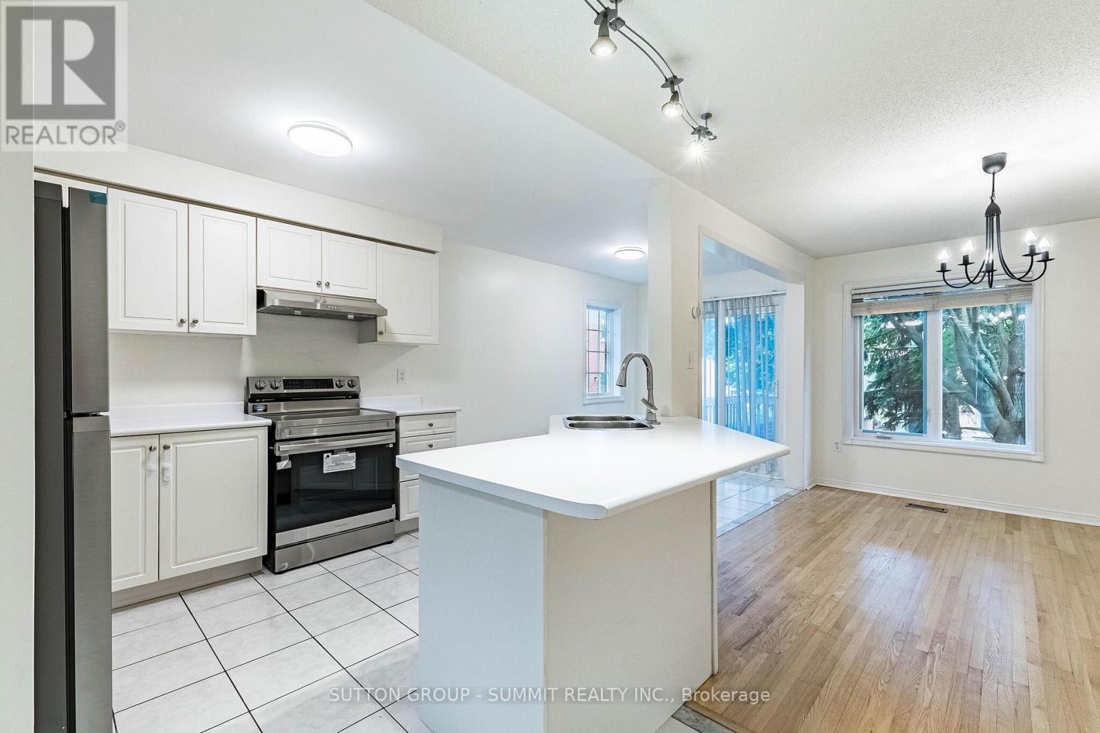 #63 1591 SOUTH PARADE COURT - 12