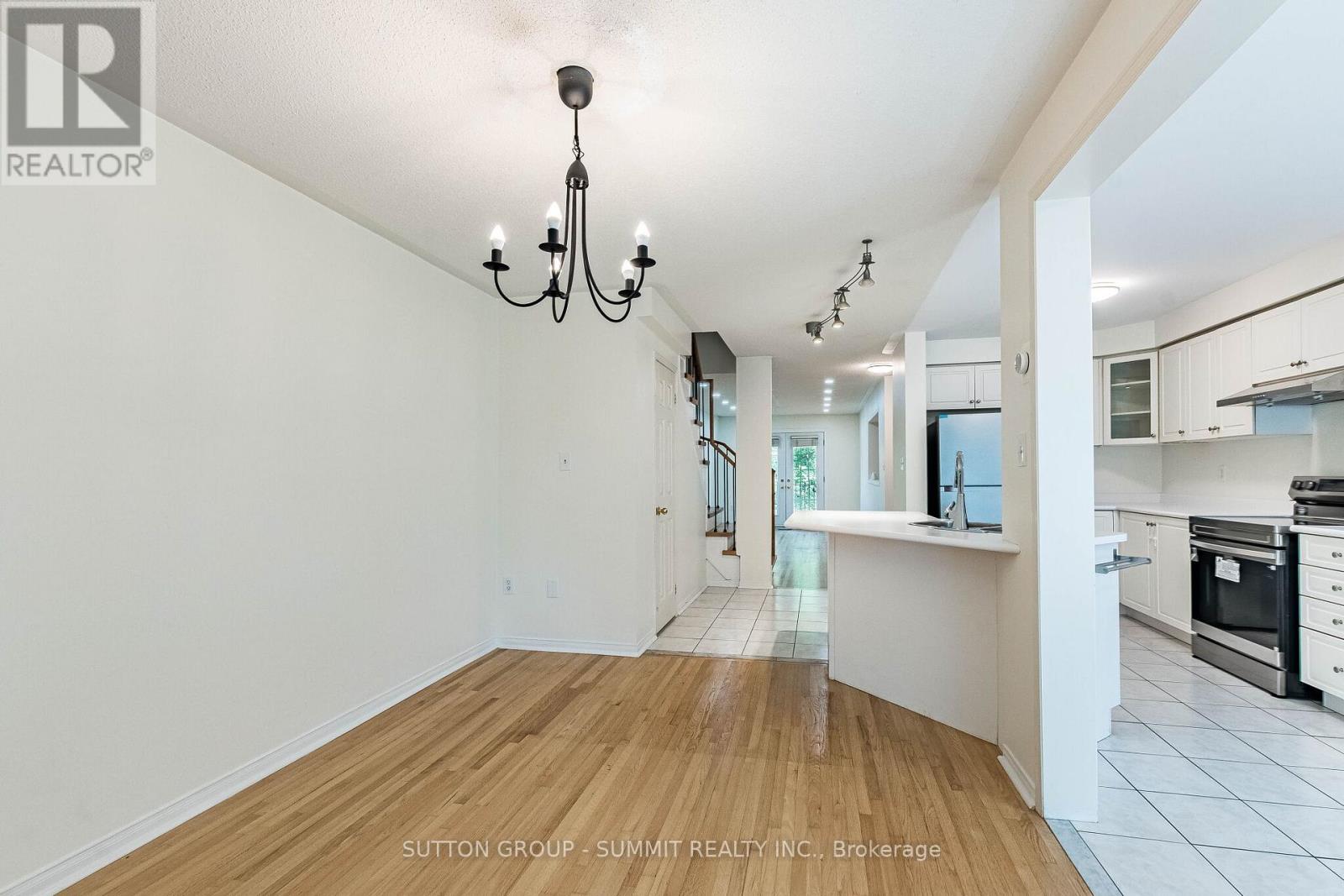 #63 1591 SOUTH PARADE COURT - 22