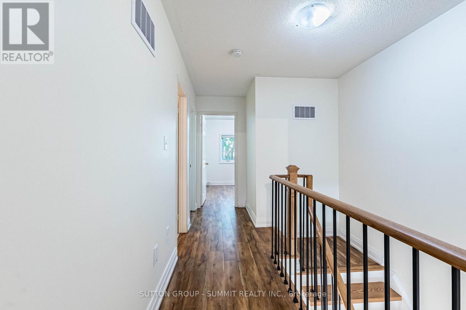 #63 1591 SOUTH PARADE COURT - 26