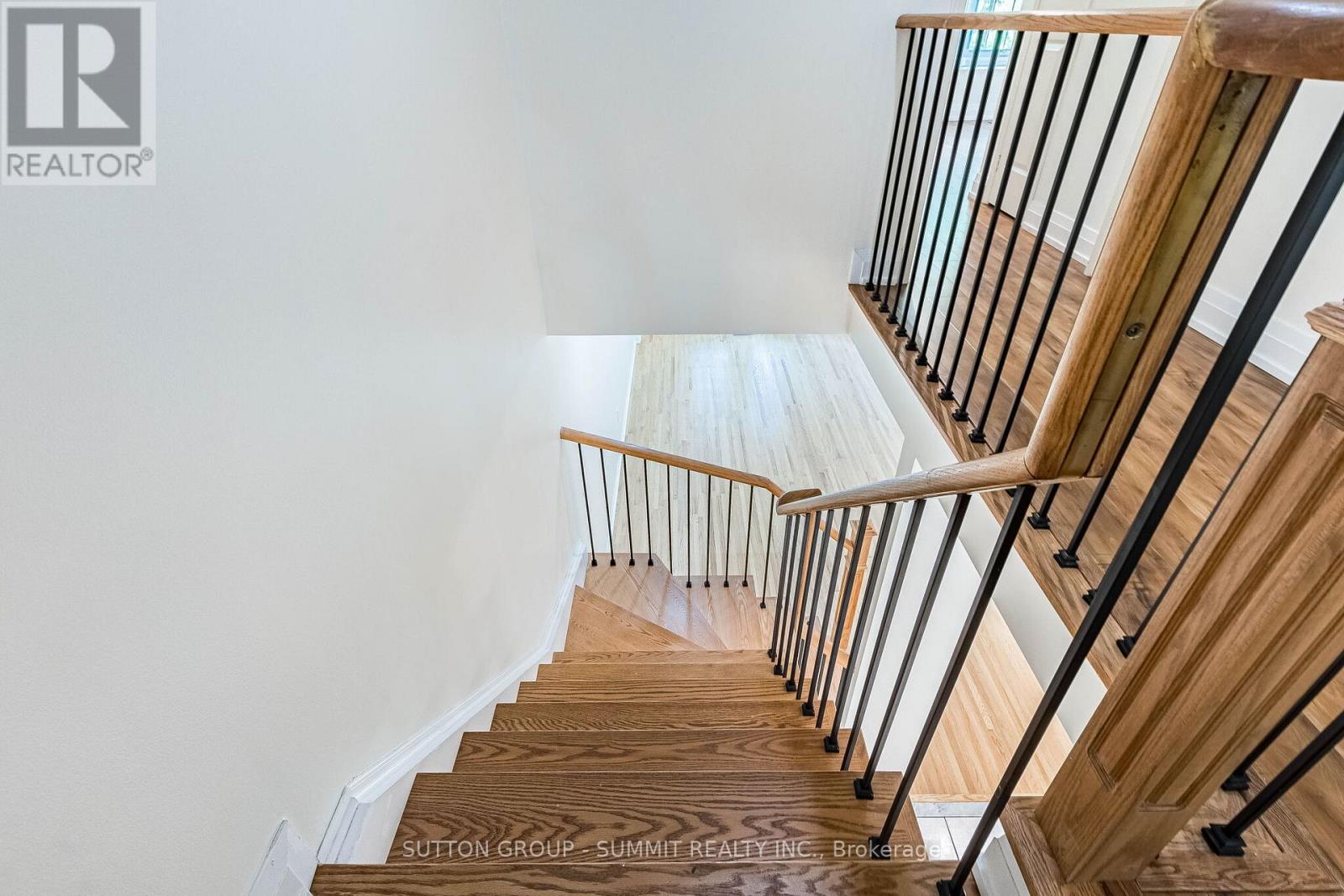 #63 1591 SOUTH PARADE COURT - 27