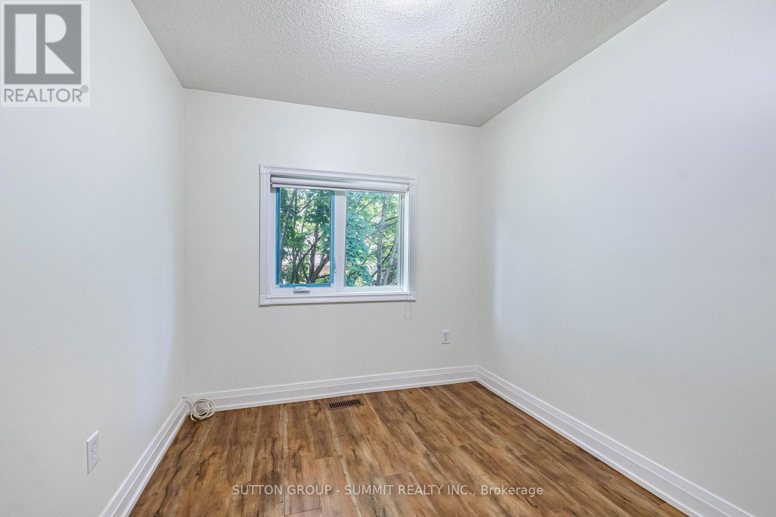 #63 1591 SOUTH PARADE COURT - 38