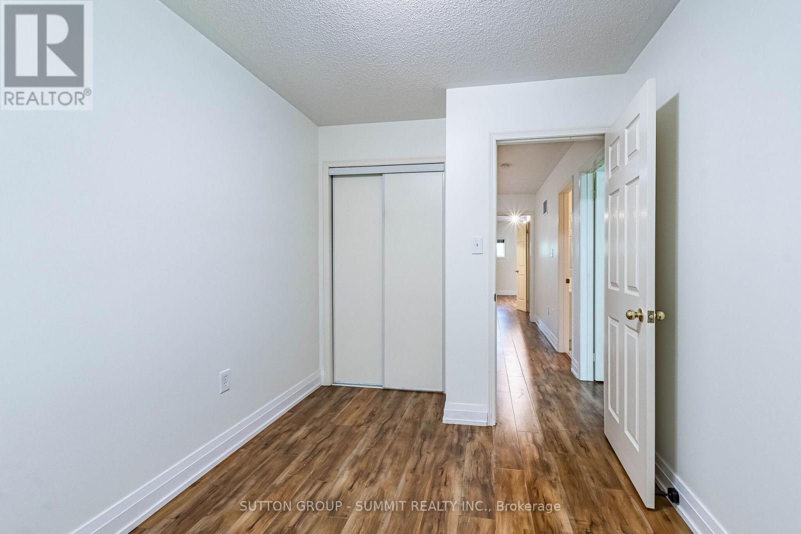 #63 1591 SOUTH PARADE COURT - 39