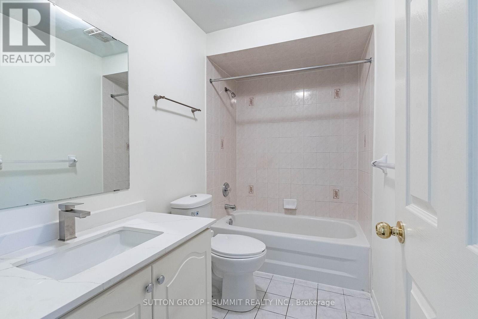 #63 1591 SOUTH PARADE COURT - 40