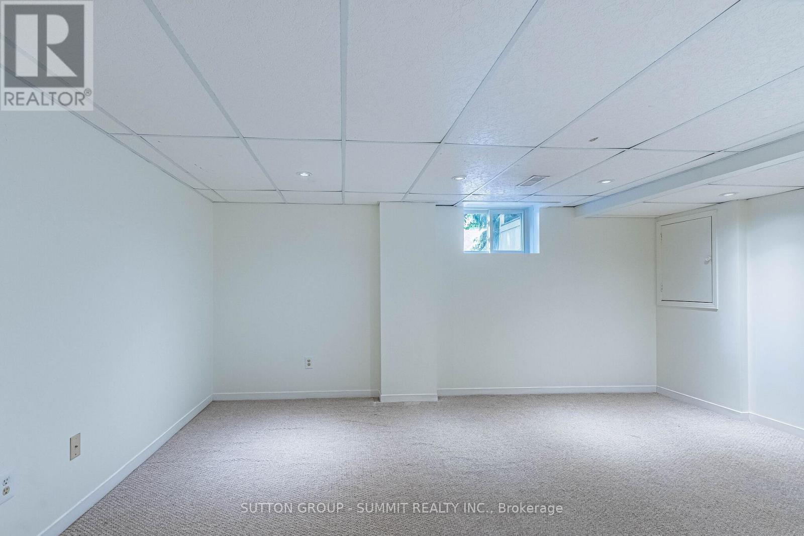 #63 1591 SOUTH PARADE COURT - 44