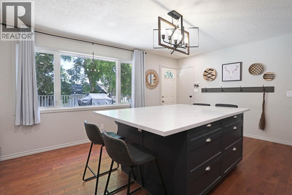 52 Marshall Drive W — photo 13