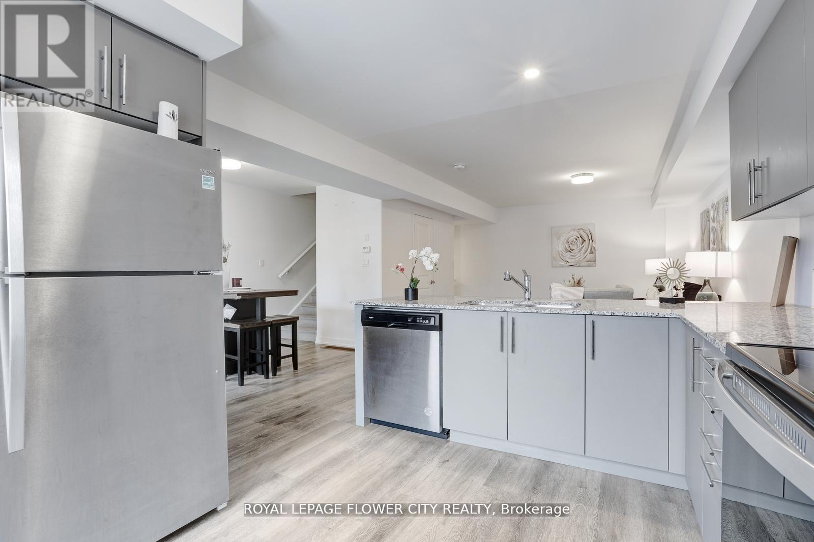#16 205 WEST OAK TRAIL - 17