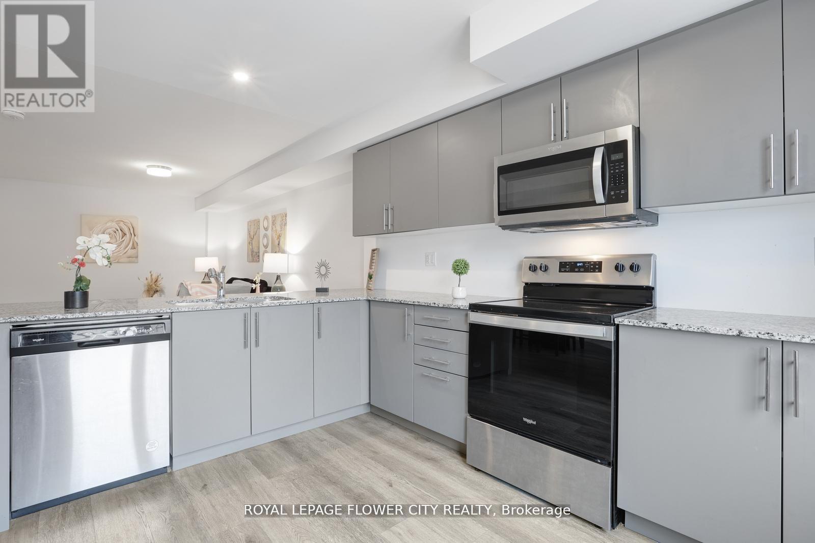 #16 205 WEST OAK TRAIL - 20