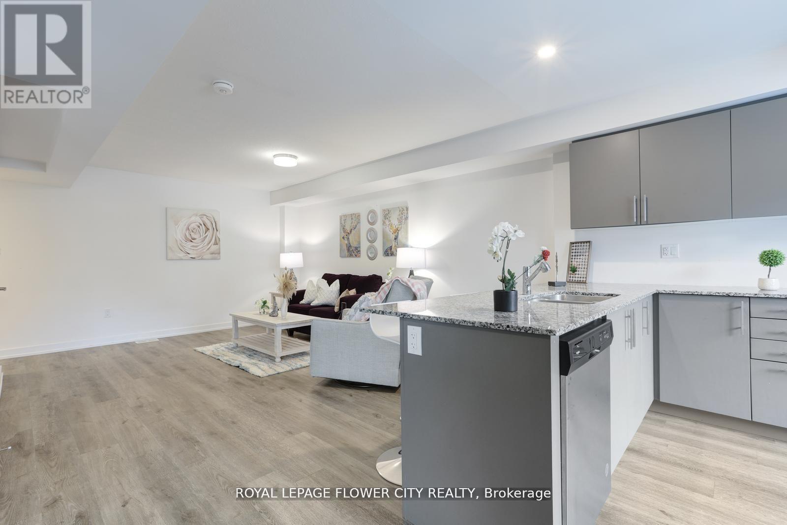 #16 205 WEST OAK TRAIL - 22