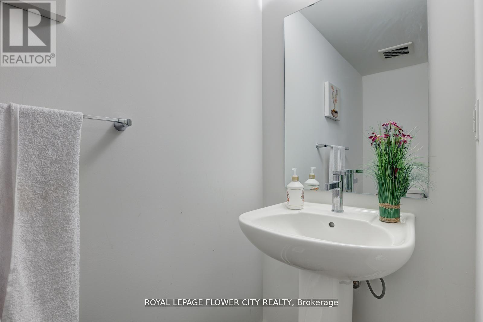 #16 205 WEST OAK TRAIL - 27