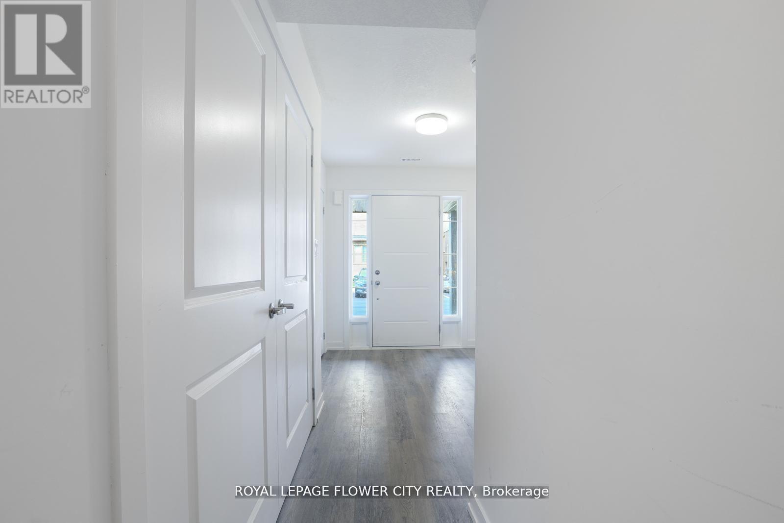 #16 205 WEST OAK TRAIL - 28