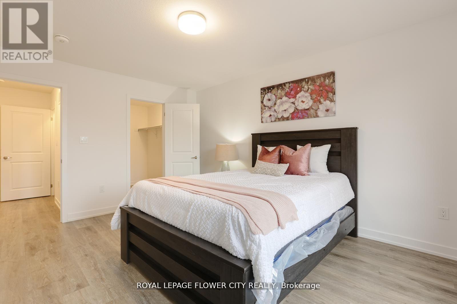 #16 205 WEST OAK TRAIL - 32