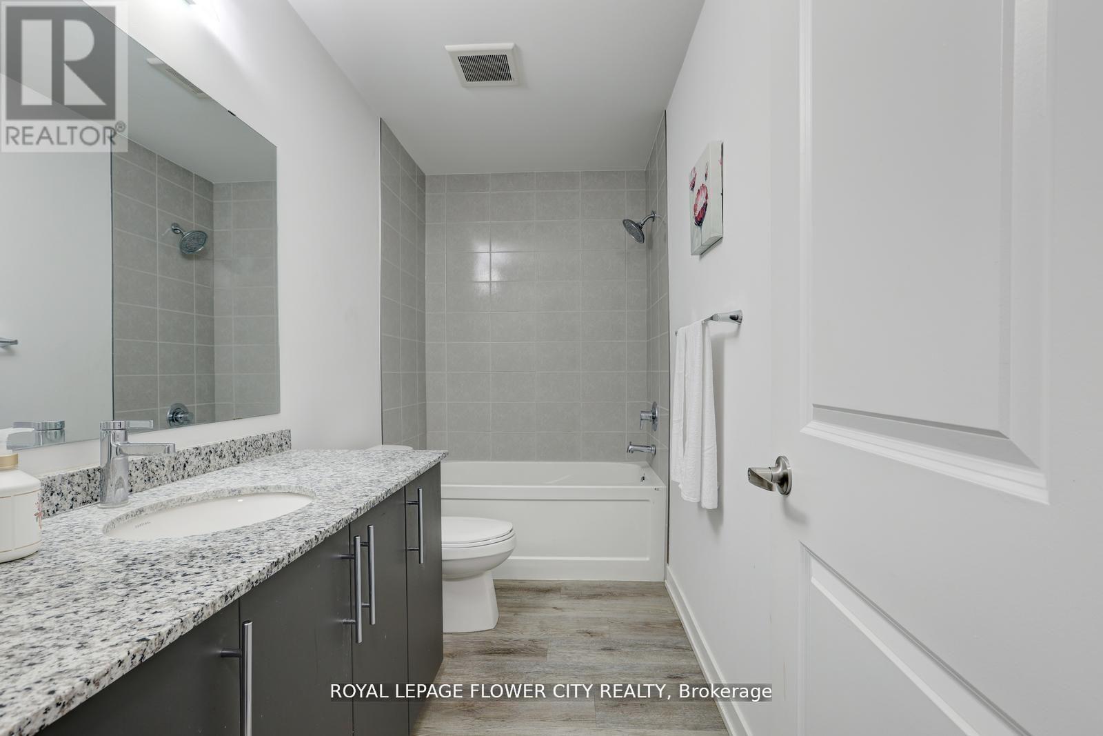 #16 205 WEST OAK TRAIL - 35