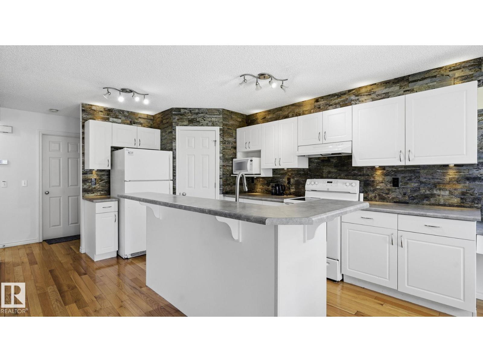 3591 MCLEAN CR SW - 6