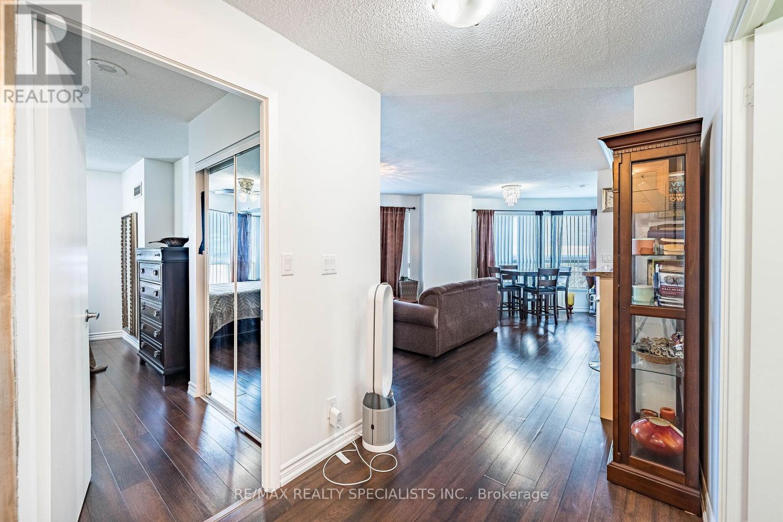 #2803 38 LEE CENTRE DRIVE - 12