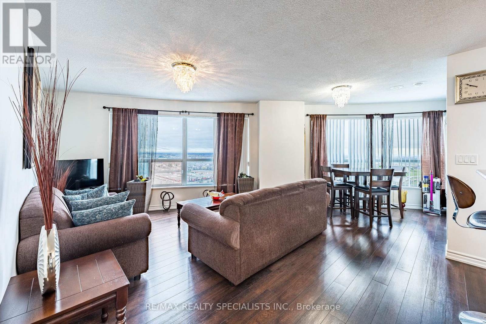 #2803 38 LEE CENTRE DRIVE - 13