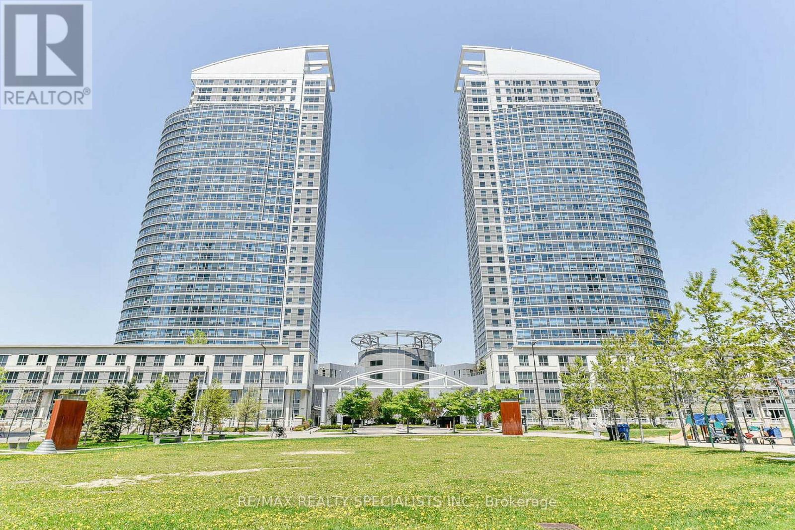 #2803 38 LEE CENTRE DRIVE - 2