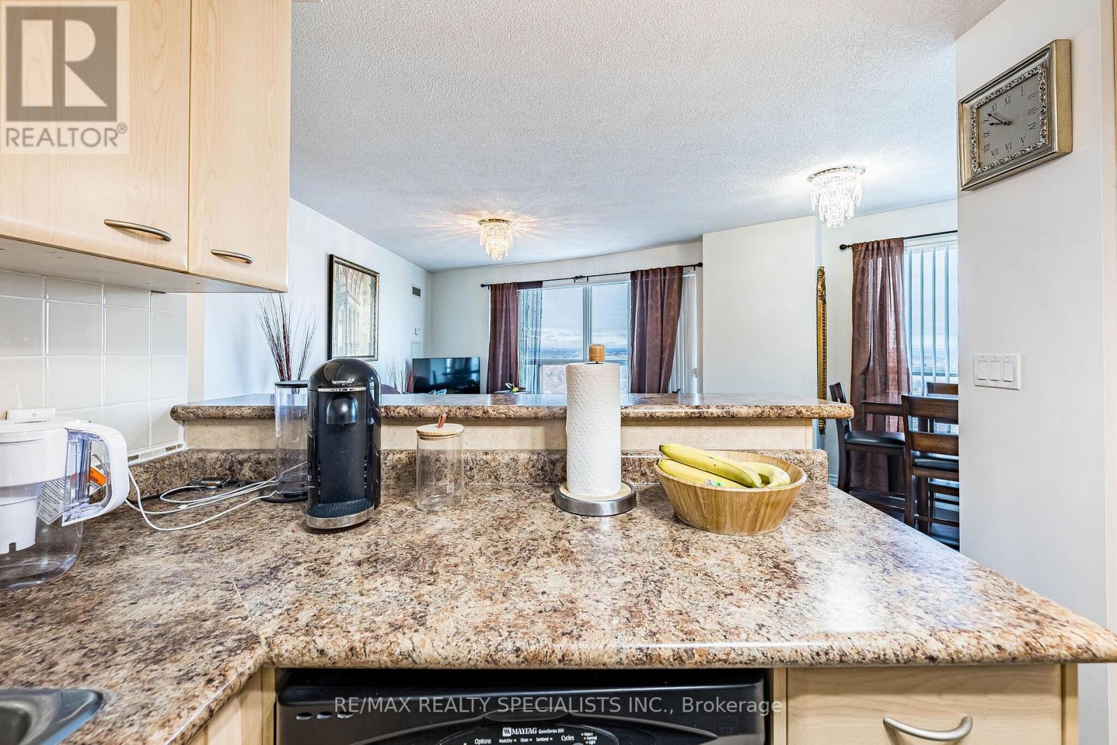 #2803 38 LEE CENTRE DRIVE - 25