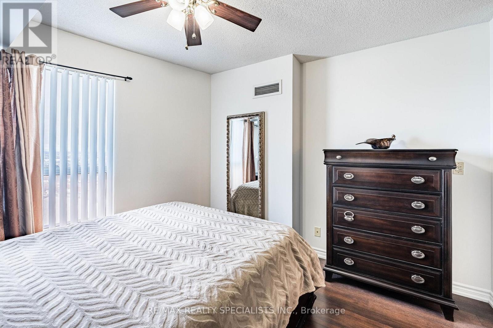 #2803 38 LEE CENTRE DRIVE - 28
