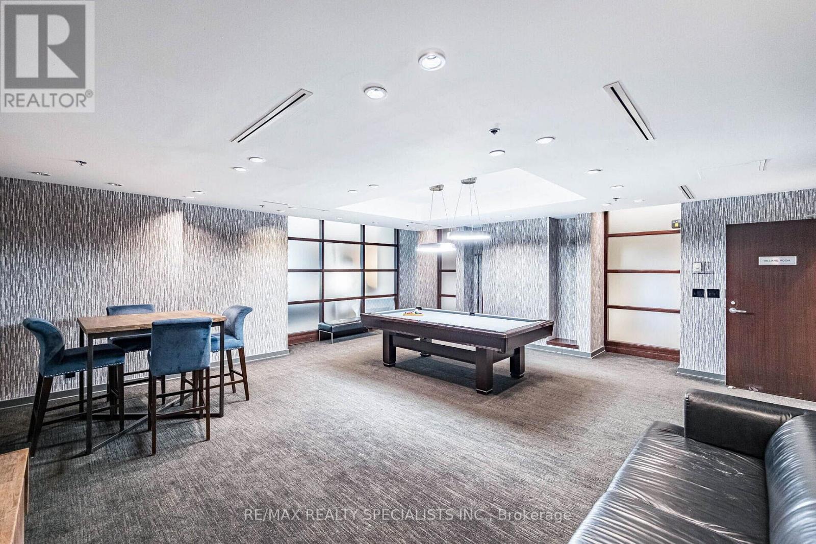 #2803 38 LEE CENTRE DRIVE - 46