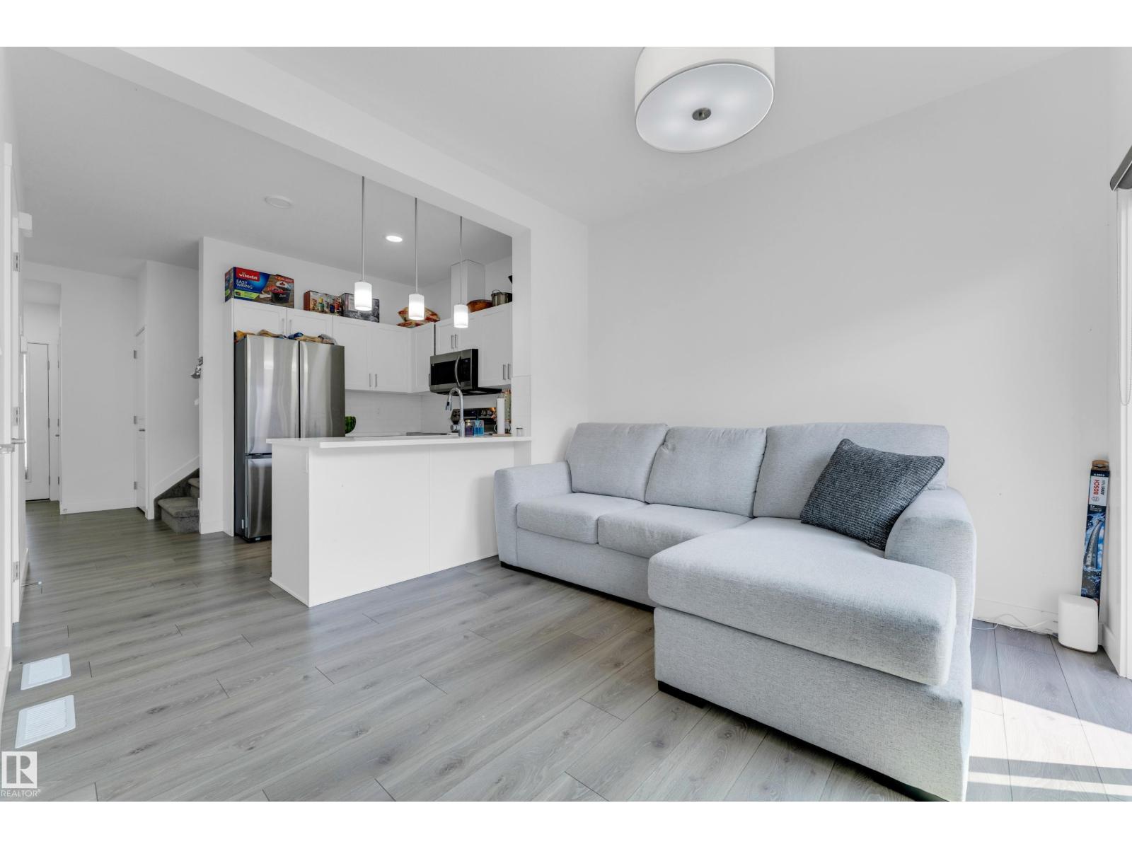 #56 2710 66 ST SW - 10